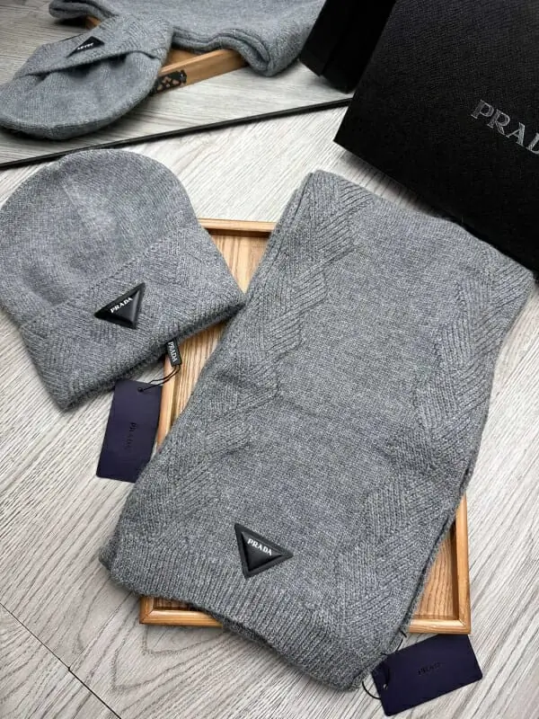 prada hat and echapres set s_12556431